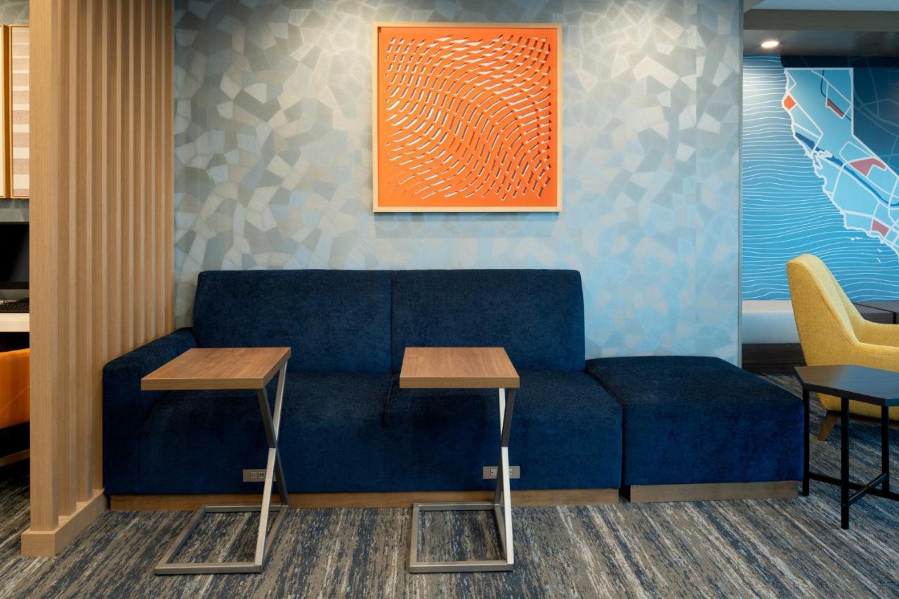 Holiday Inn Express & Suites - Hollister By Ihg Exterior foto